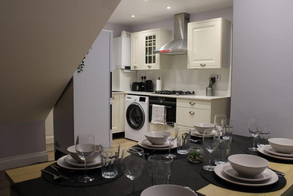 5 Star Apartment London Eksteriør bilde