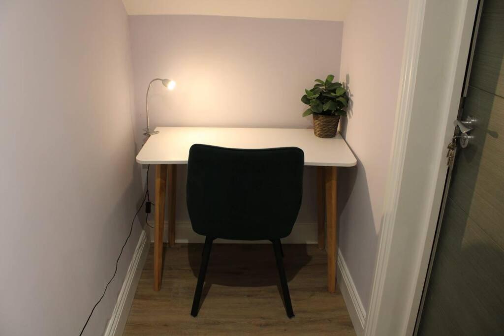 5 Star Apartment London Eksteriør bilde