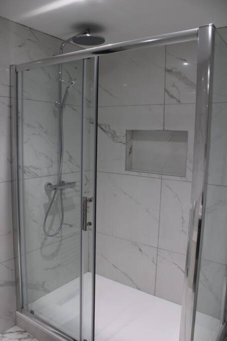 5 Star Apartment London Eksteriør bilde